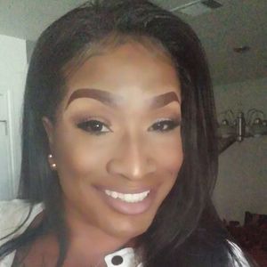 Meet your Posher, Naomi